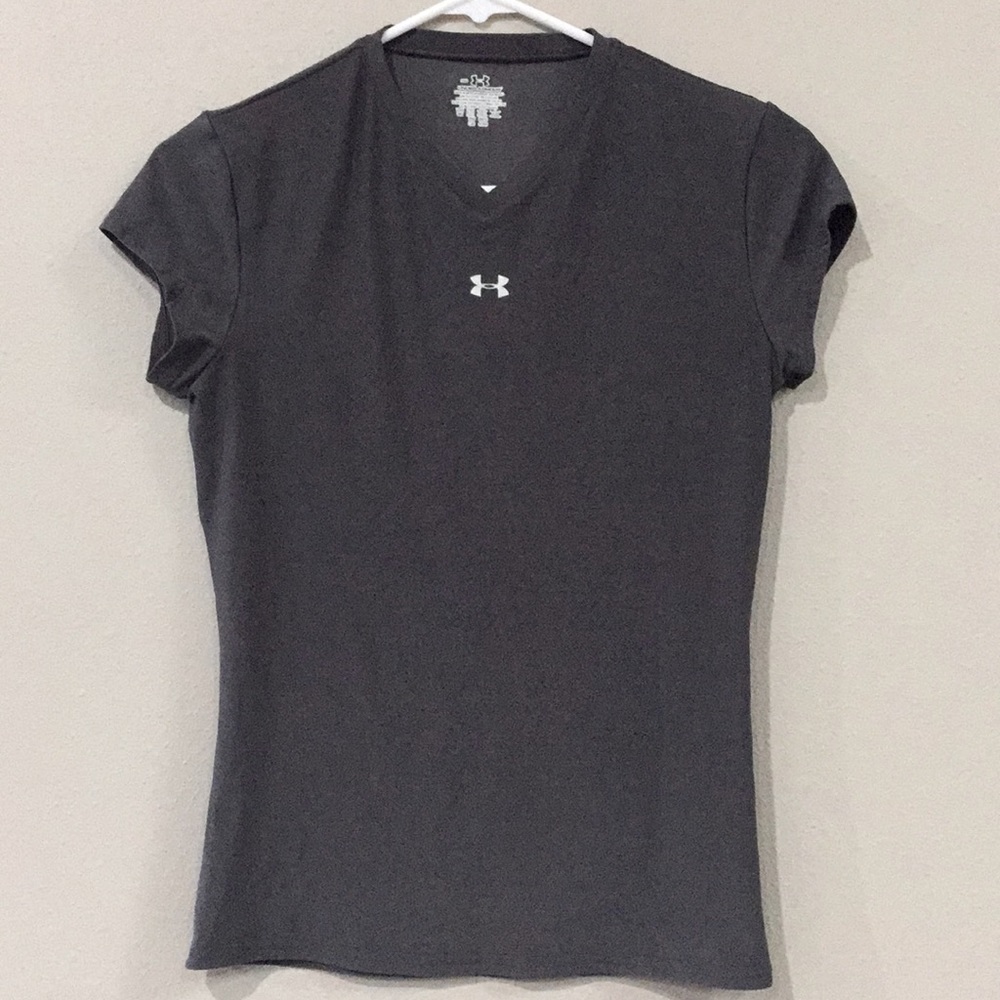 Under Armour grey cool gear t-shirt base layer